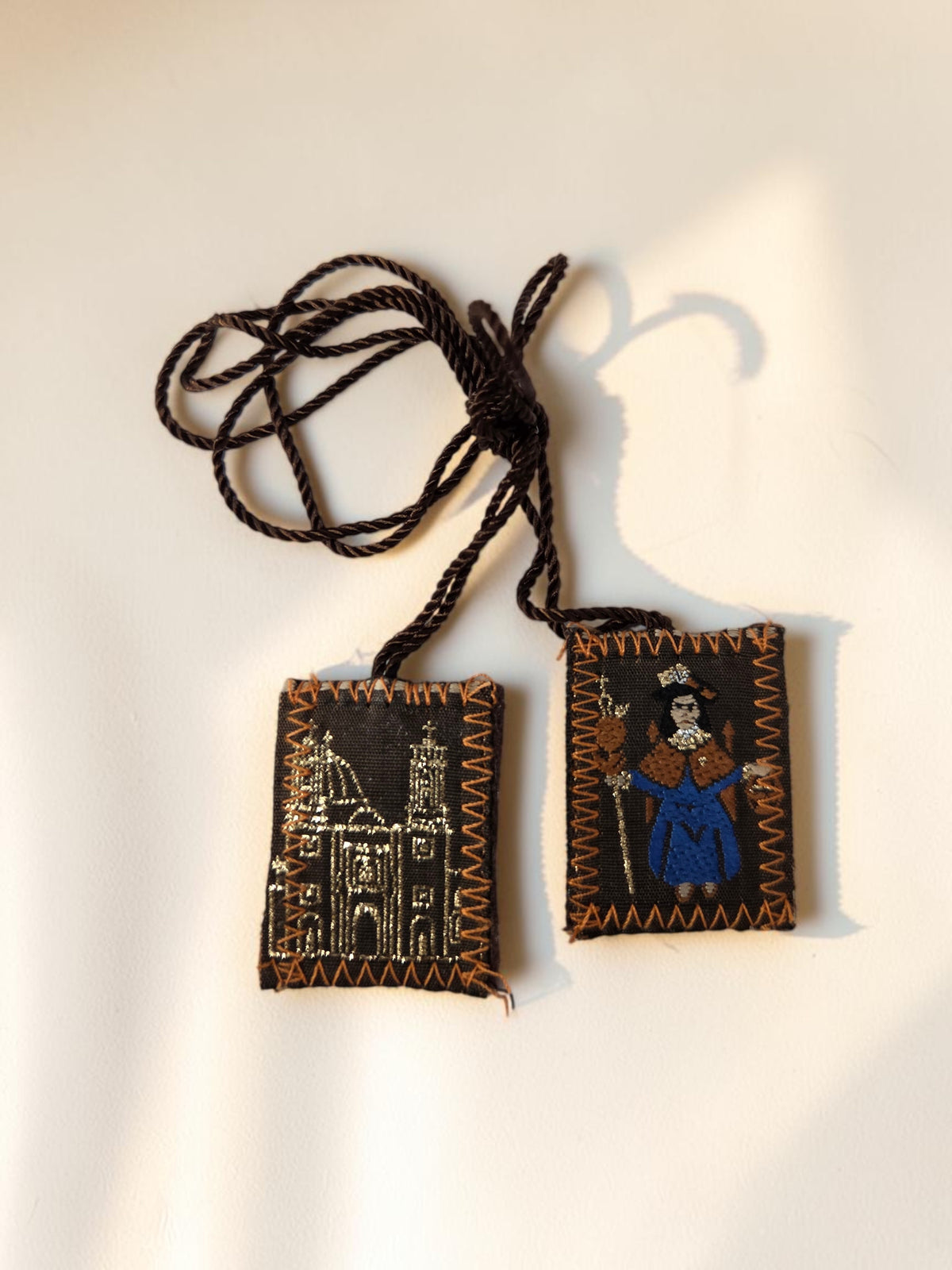 Medium Nino De Atocha Scapular