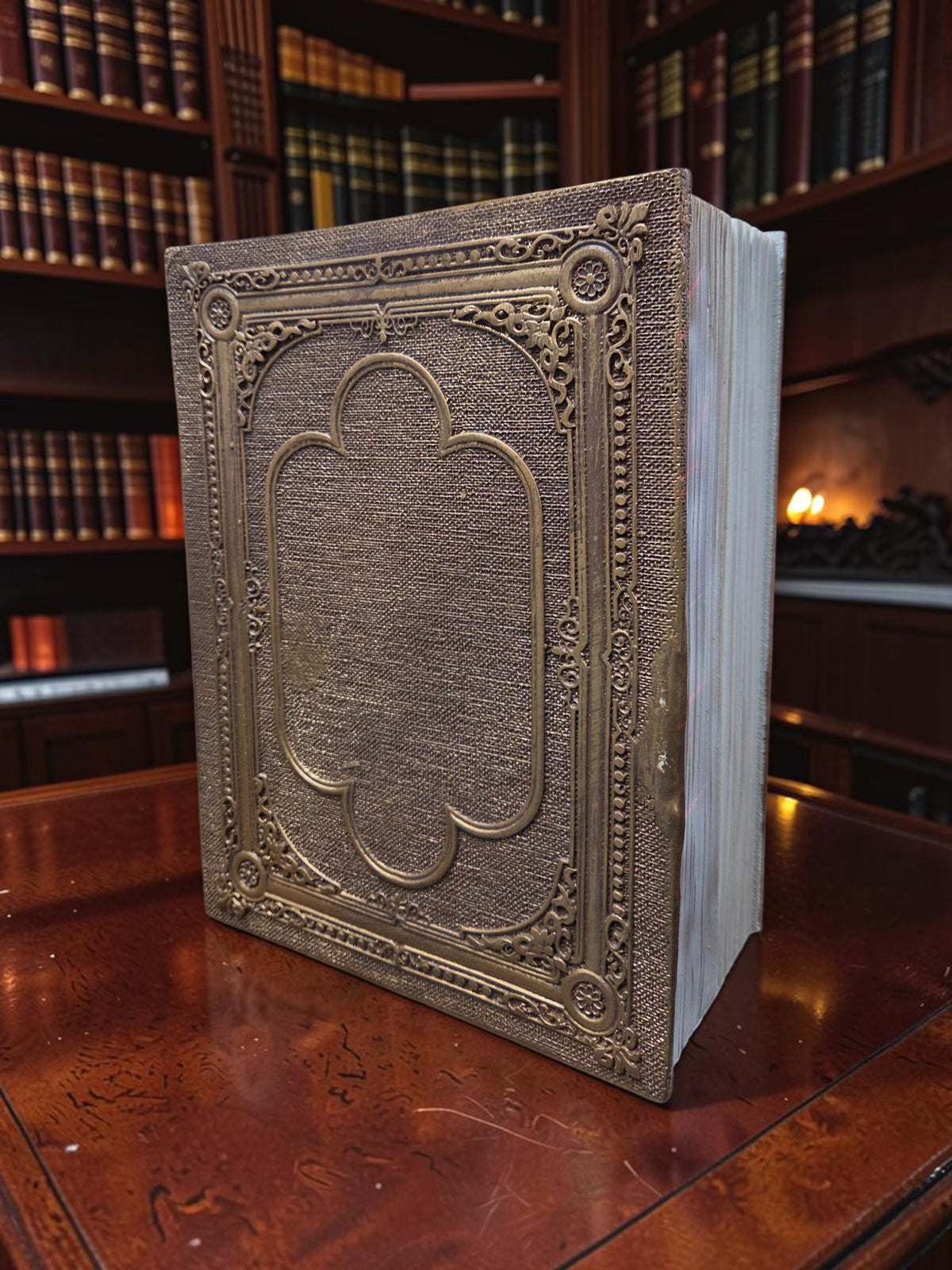 10.5" Traditional Nativity Book